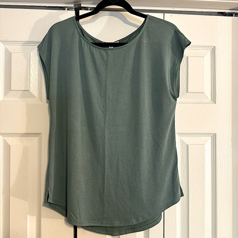 Green Enveloppe LA top